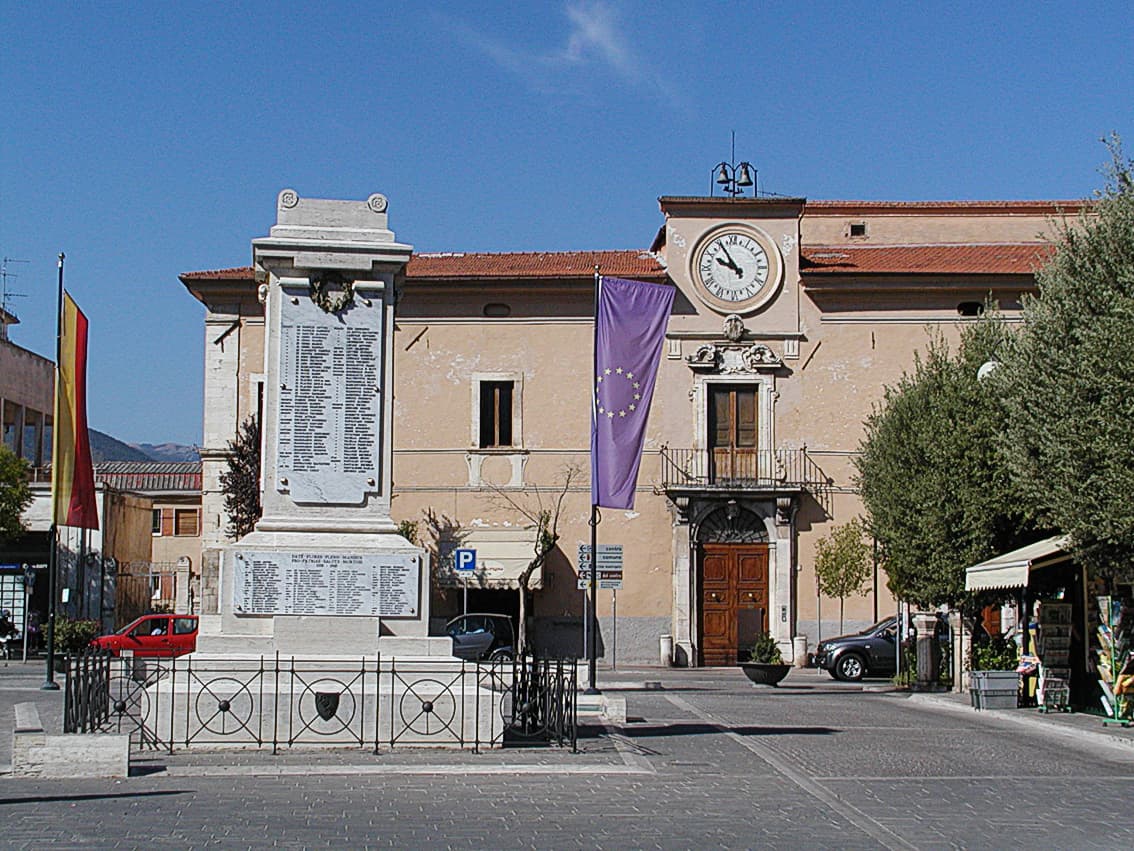 Festa: La Madonna che Scappa in Piazza, Sulmona