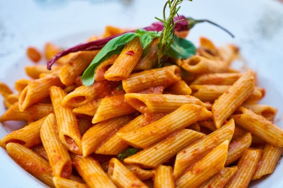 Sagra: Sagra dei Battolli, Uscio