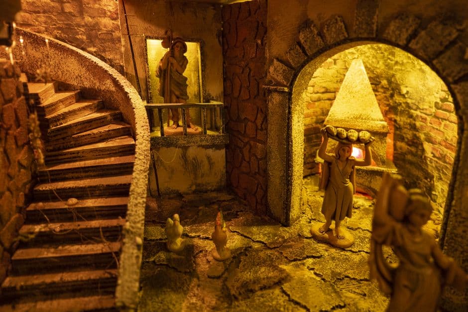 Mercatino: Ossana, il Borgo dei 1000 Presepi, Ossana