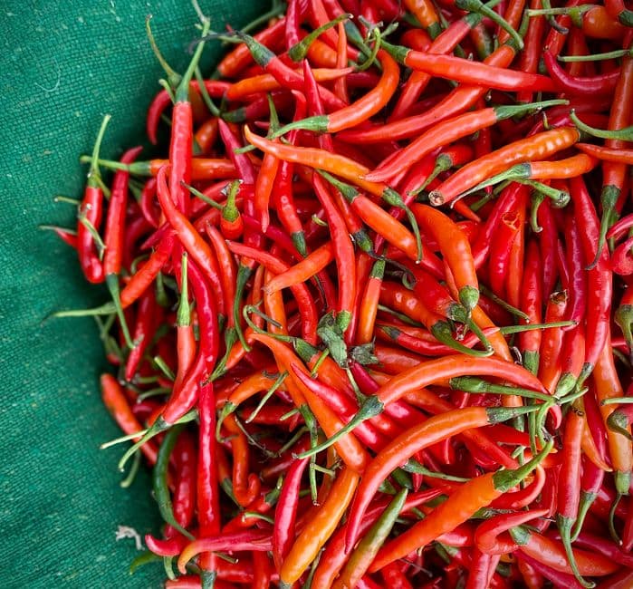 Sagra: Sagra del Cipollino e de Peperoncino (Buffia) e delle Spezie di Altri Prodotti 100% De.co., Quincinetto